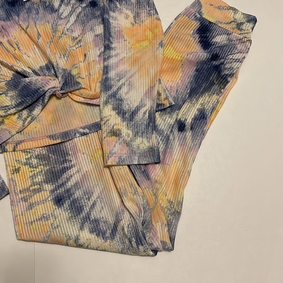 Long sleeve top with jogger pants - NWT- Size 8 - Picture 3 of 5